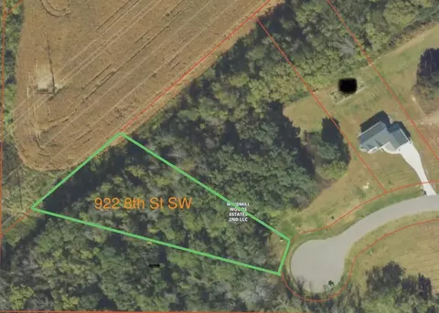922 8th St SW, Pine Island, MN 55963