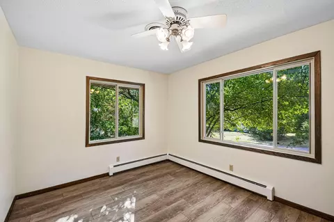 Bedroom - 767 Eldridge Ave E, Maplewood, MN 55117 photo 6 of 10