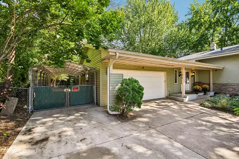 Exterior - 767 Eldridge Ave E, Maplewood, MN 55117 photo 3 of 9