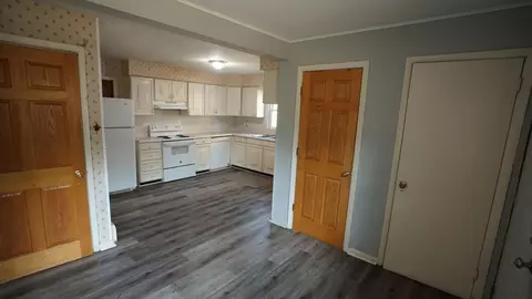 Entry Way - 406 7th Ave S, Saint Cloud, MN 56301 photo 1 of 1