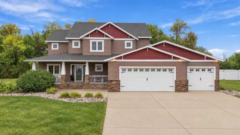 1944 53rd Ave N, Moorhead, MN 56560