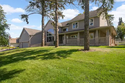 1085 Parkview Ln, Victoria, MN 55386