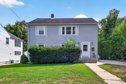 812 11th St SW, Rochester, MN 55902