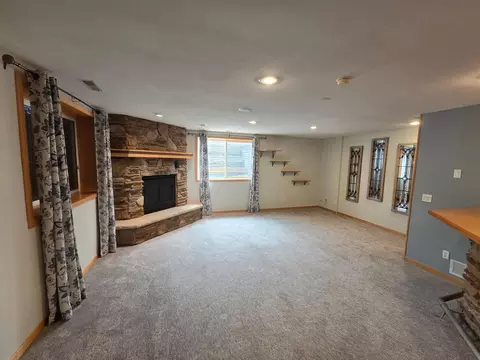 Living - 1816 Case Ln, Saint Cloud, MN 56303 photo 4 of 8