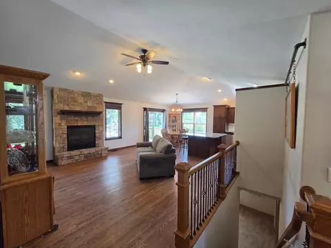 Living - 1816 Case Ln, Saint Cloud, MN 56303 photo 3 of 8