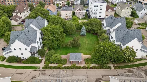 View/Area - 724 E 25th St, Minneapolis, MN 55404 photo 2 of 2