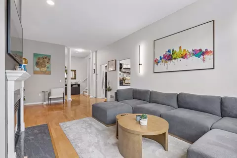 Living - 724 E 25th St, Minneapolis, MN 55404 photo 2 of 3
