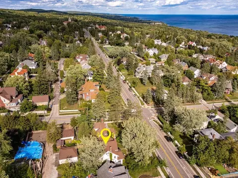 View/Area - 2327 E 4th St, Duluth, MN 55812 photo 2 of 3