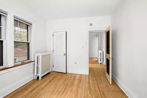 Bedroom - 2327 E 4th St, Duluth, MN 55812 photo 6 of 11
