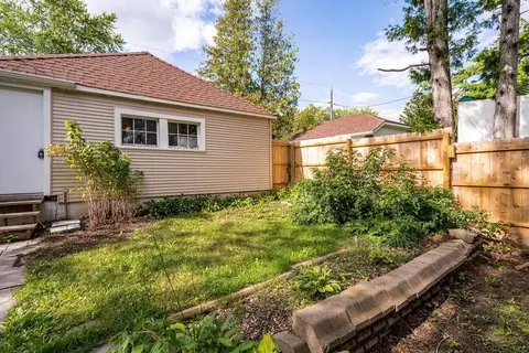 Exterior - 2327 E 4th St, Duluth, MN 55812 photo 4 of 7