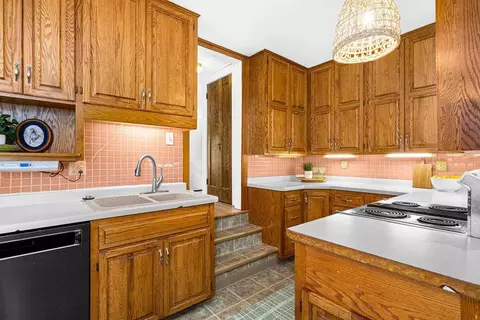 Kitchen - 2327 E 4th St, Duluth, MN 55812 photo 3 of 3