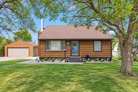101 49th Ave NE, Fridley, MN 55421