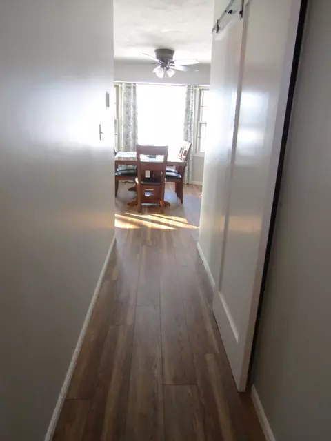 Entry Way - 1333 Walnut St, Dawson, MN 56232 photo 3 of 5