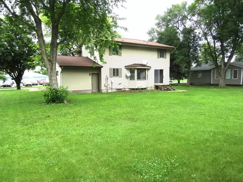 Exterior - 1333 Walnut St, Dawson, MN 56232 photo 2 of 6