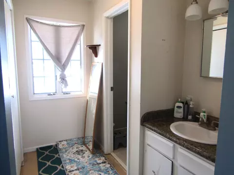 Bath - 1333 Walnut St, Dawson, MN 56232 photo 2 of 5
