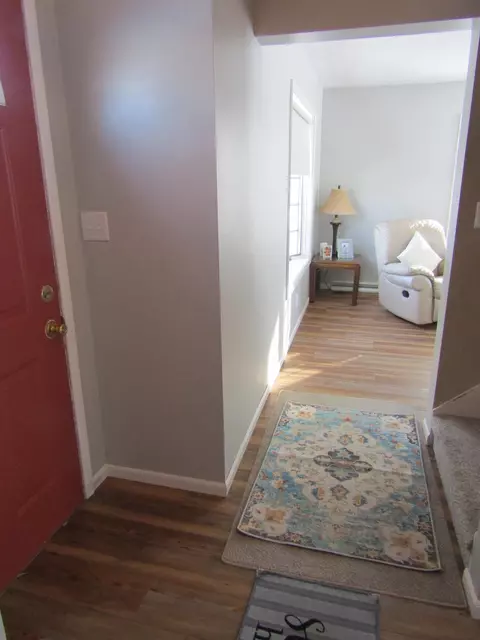 Entry Way - 1333 Walnut St, Dawson, MN 56232 photo 2 of 5