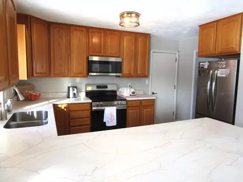 Kitchen - 1333 Walnut St, Dawson, MN 56232 photo 2 of 7