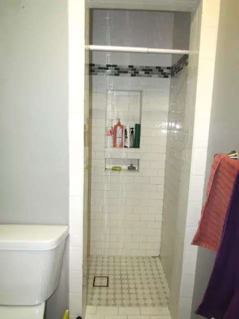 Bath - 1333 Walnut St, Dawson, MN 56232 photo 3 of 5