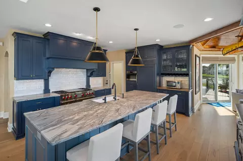 Kitchen - 854 Beach Rd, Waconia, MN 55387 photo 4 of 9
