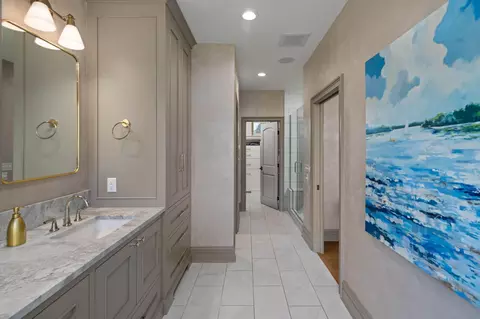 Entry Way - 854 Beach Rd, Waconia, MN 55387 photo 4 of 10