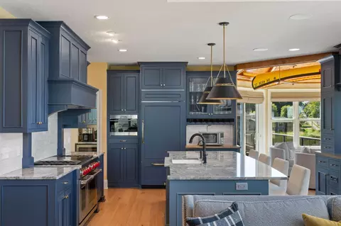 Kitchen - 854 Beach Rd, Waconia, MN 55387 photo 6 of 9