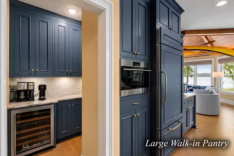Kitchen - 854 Beach Rd, Waconia, MN 55387 photo 9 of 9