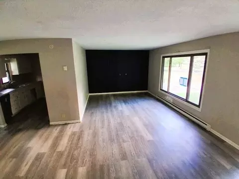 Living - 831 Cumming Ln, Saint Cloud, MN 56301 photo 1 of 2