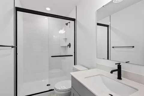 Bath - 6870 Spruce Ln, Corcoran, MN 55340 photo 2 of 2