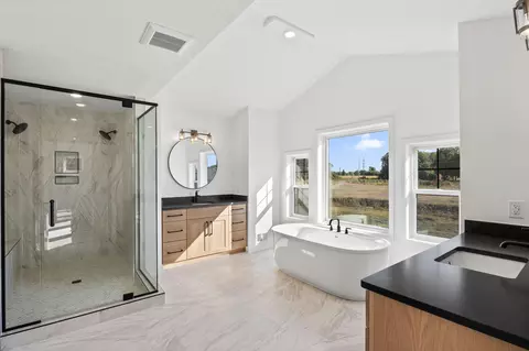 Bath - 6870 Spruce Ln, Corcoran, MN 55340 photo 1 of 2
