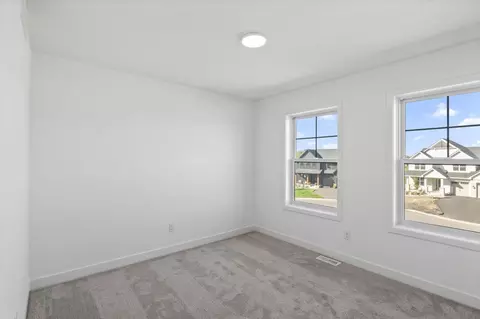Bedroom - 6870 Spruce Ln, Corcoran, MN 55340 photo 2 of 4