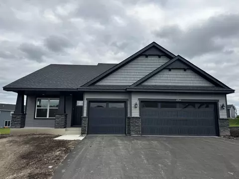1911 Dogwood Ct, Carver, MN 55315