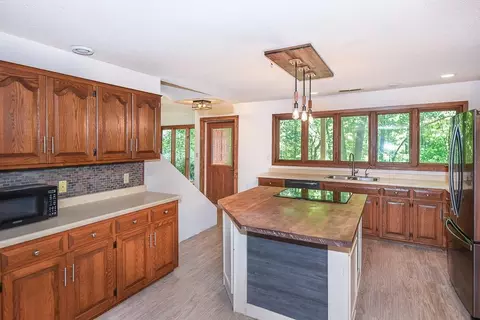 Kitchen - 15880 Ashmun Rd, Brainerd, MN 56401 photo 2 of 4