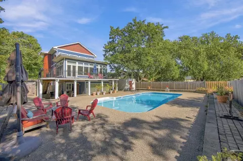 78 Bridgewater Dr, Vadnais Heights, MN 55127