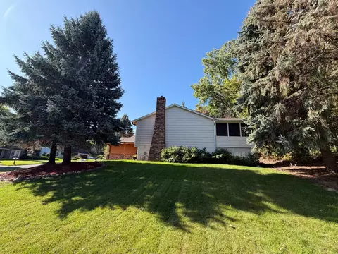 Exterior - 4615 Parkridge Dr, Eagan, MN 55123 photo 4 of 6