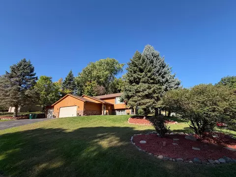 Exterior - 4615 Parkridge Dr, Eagan, MN 55123 photo 3 of 6