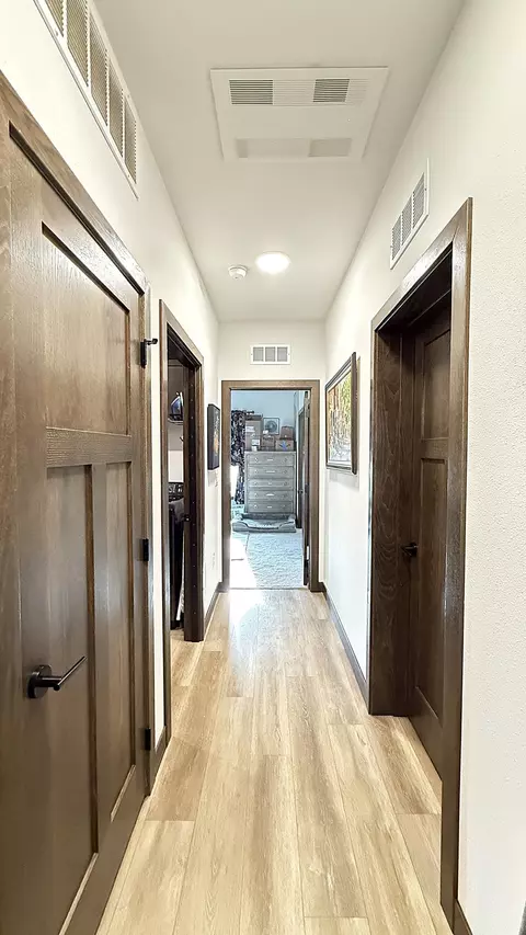 Entry Way - 1508 Ellis Ave, Marshall, MN 56258 photo 2 of 4