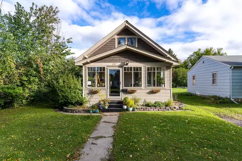 217 3rd Ave N, Crookston, MN 56716
