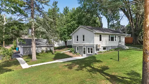 595 Kimball St NE, Fridley, MN 55432
