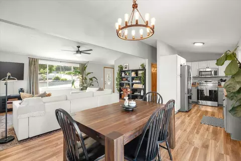 Dining - 4764 Cumberland Rd, Mound, MN 55364 photo 3 of 3