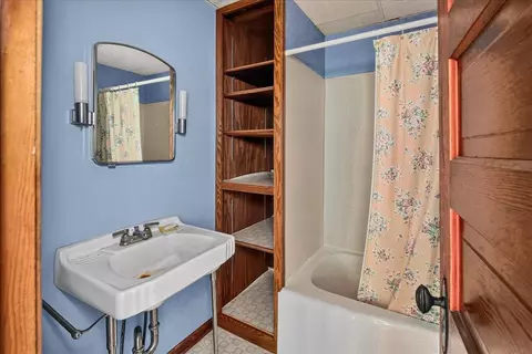 Bath - 7414 Baker Ave NW, Buffalo, MN 55313 photo 3 of 3