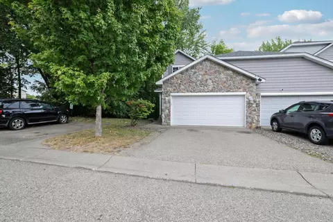 2461 Williams Dr, Burnsville, MN 55337