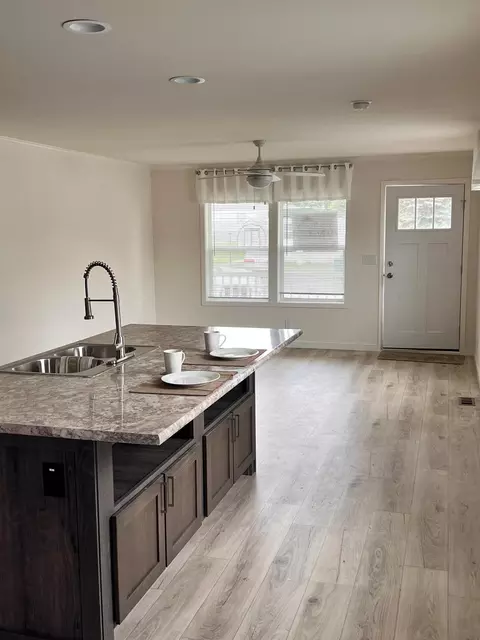 Kitchen - 37 Korda Dr, Duluth, MN 55808 photo 8 of 8