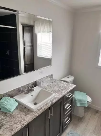 Bath - 37 Korda Dr, Duluth, MN 55808 photo 1 of 3