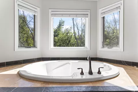 Bath - 7355 Old Mill Rd, Centerville, MN 55038 photo 7 of 9