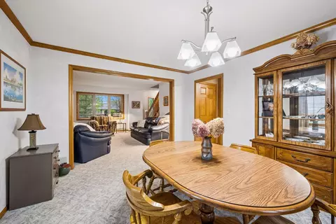 Dining - 1908 Prairie Hill Rd, Saint Cloud, MN 56301 photo 2 of 4