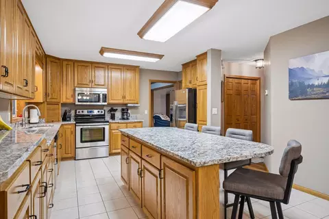Kitchen - 1908 Prairie Hill Rd, Saint Cloud, MN 56301 photo 3 of 6