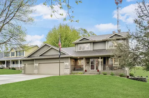 Exterior - 1908 Prairie Hill Rd, Saint Cloud, MN 56301 photo 3 of 9