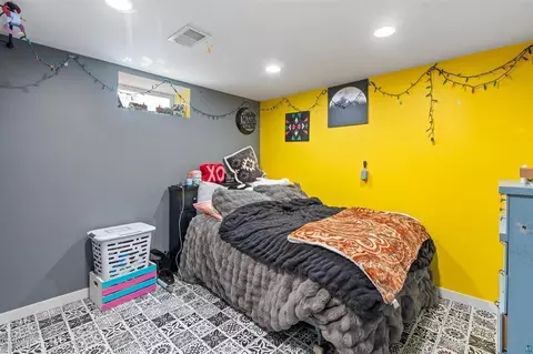 Bedroom - 4948 Nelsondale Rd, Duluth, MN 55811 photo 4 of 4