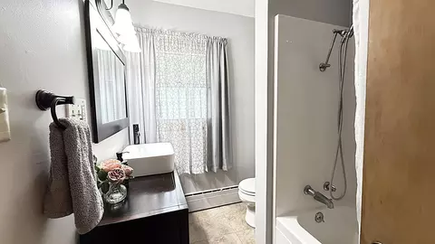 Bath - 415 S 11th St, Montevideo, MN 56265 photo 1 of 7