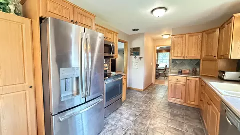 Kitchen - 415 S 11th St, Montevideo, MN 56265 photo 4 of 5